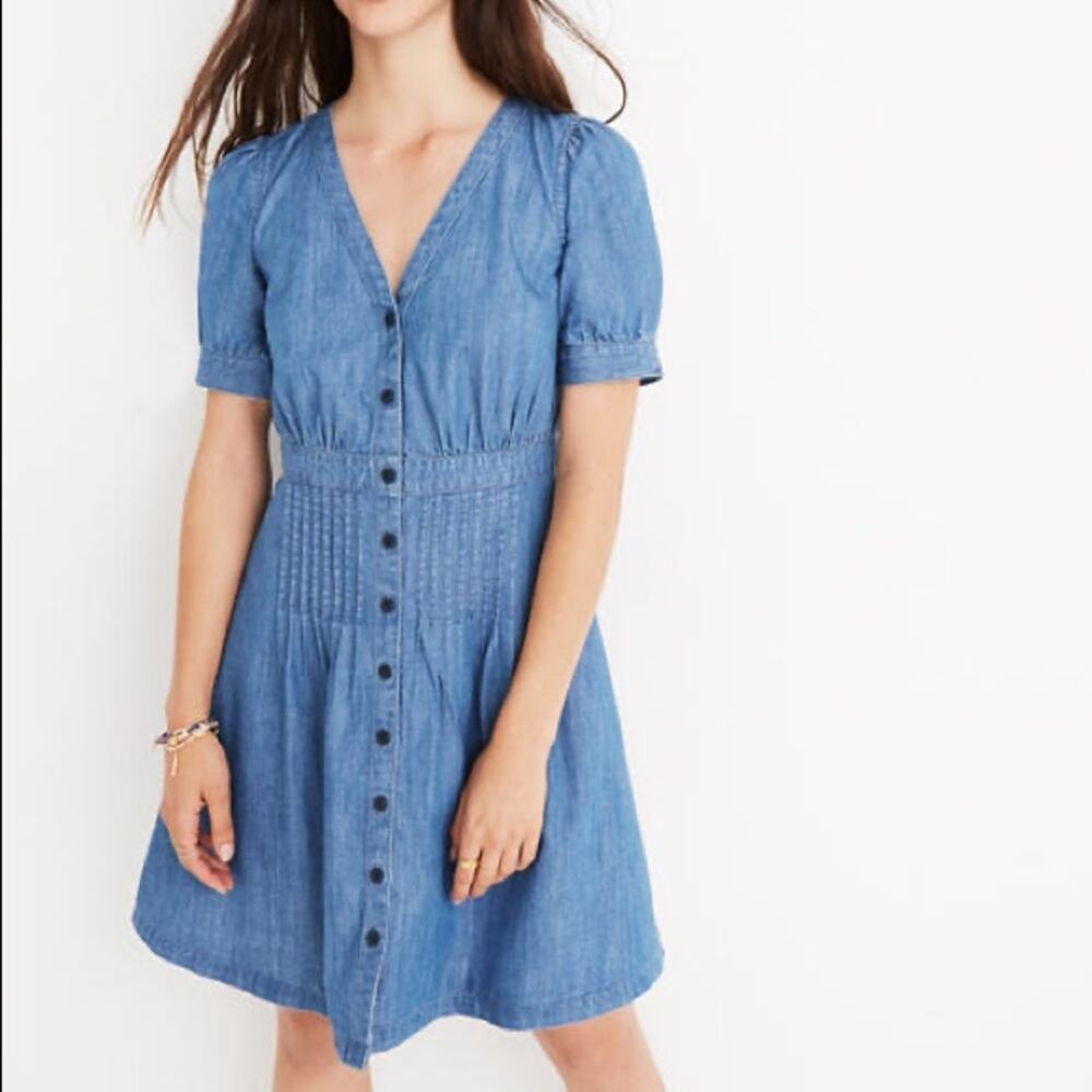 Madewell Denim Daylily Dress in Size 00 | Denim Pleated Dress
